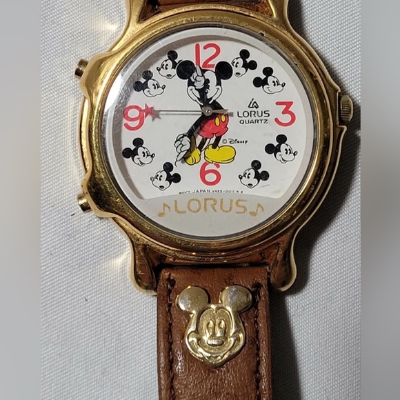 VINTAGE WALT DISNEY LORUS MICKEY MOUSE MUSICAL WATCH! - Picture 1 of 7